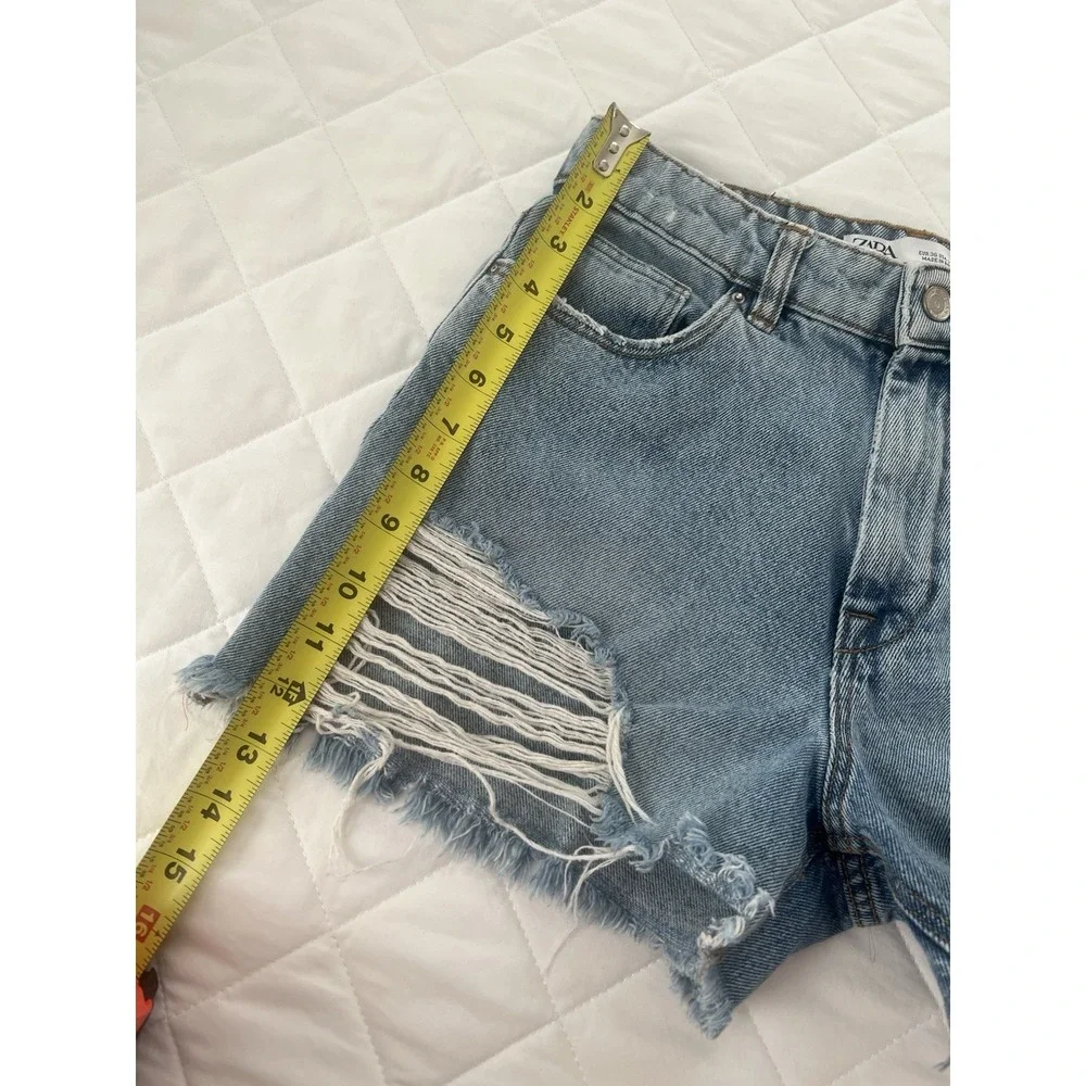 Zara Distressed Denim Shorts‎ High Rise Frayed Cutoff Festival Y2K Summer Size 4